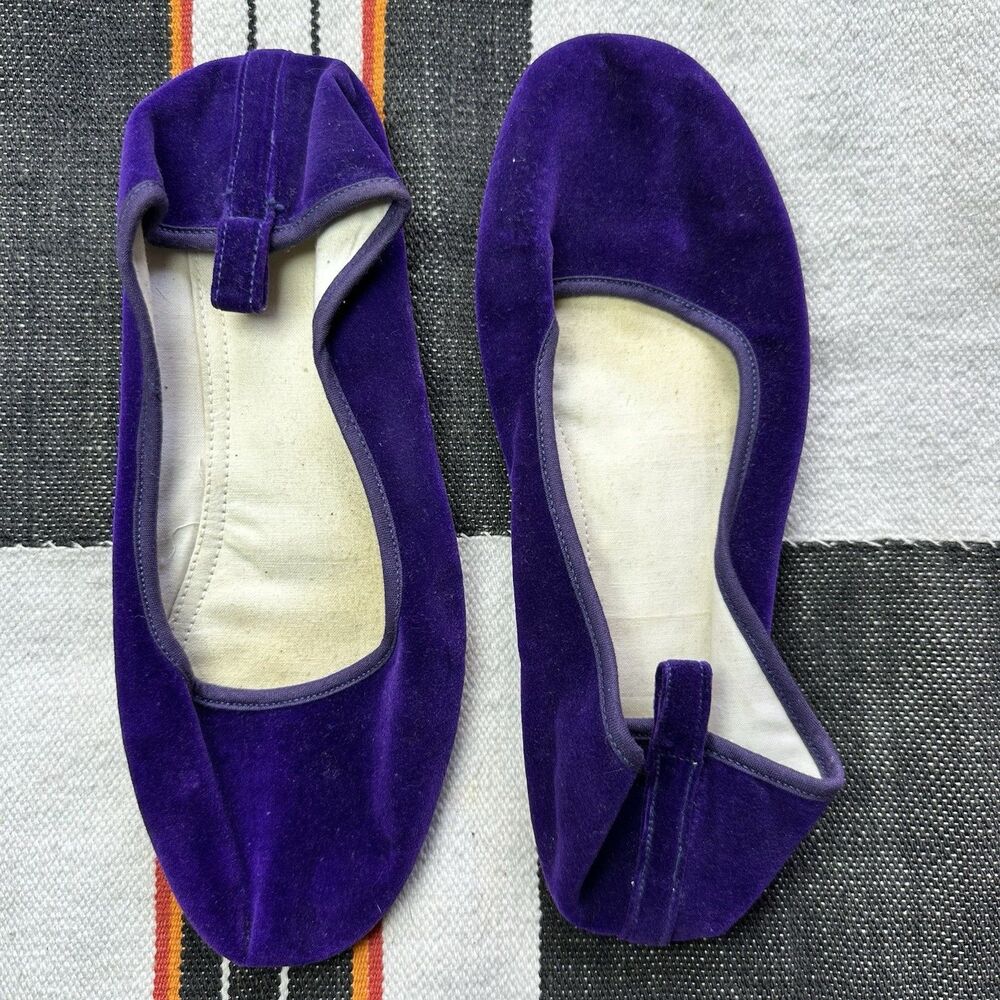 Vintage 90’s Pandamerica Purple Velvet Traditional Chinese Flats. Size 7. Boho.